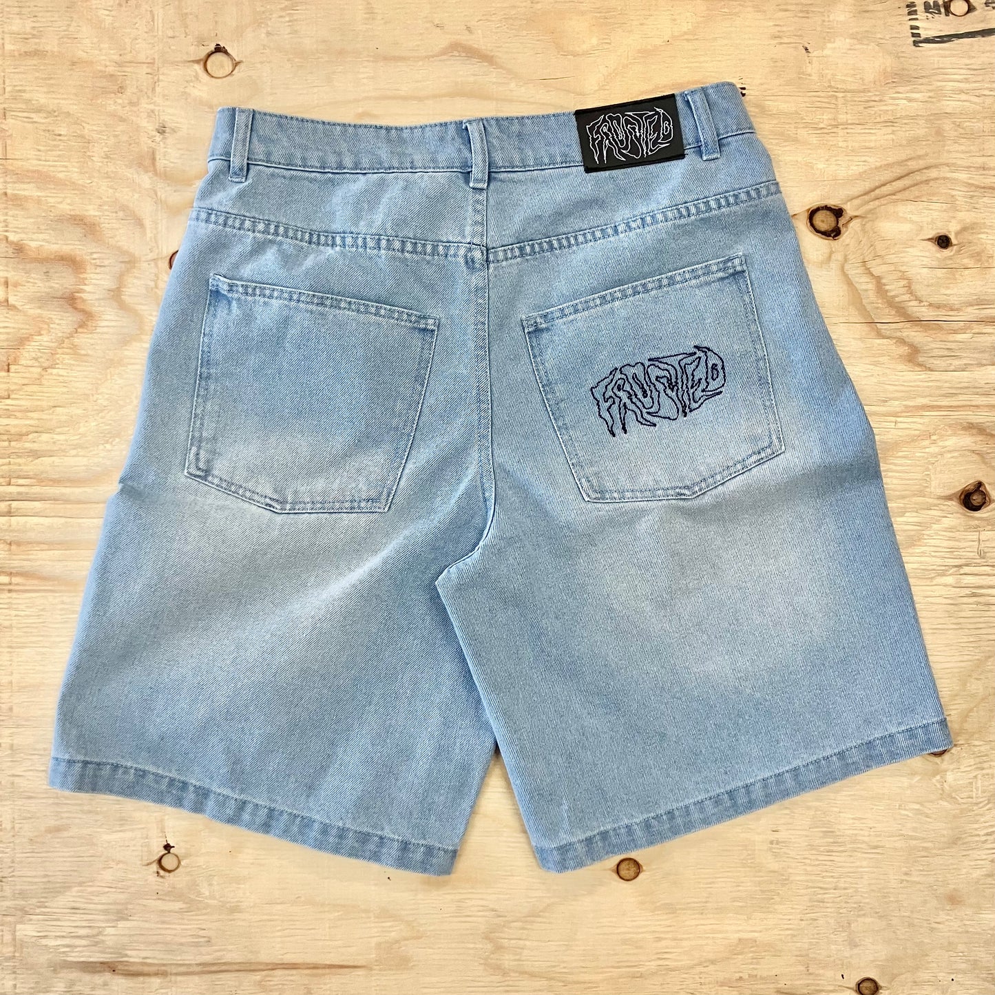 Frosted - Wavy Shorts