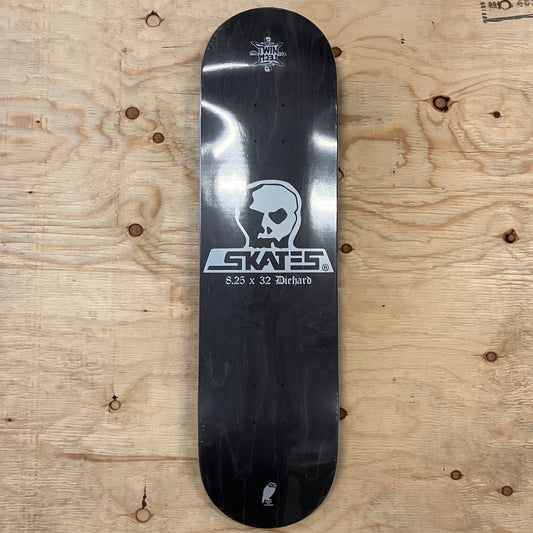 Skull Skates - Die Hard Deck 8.25"