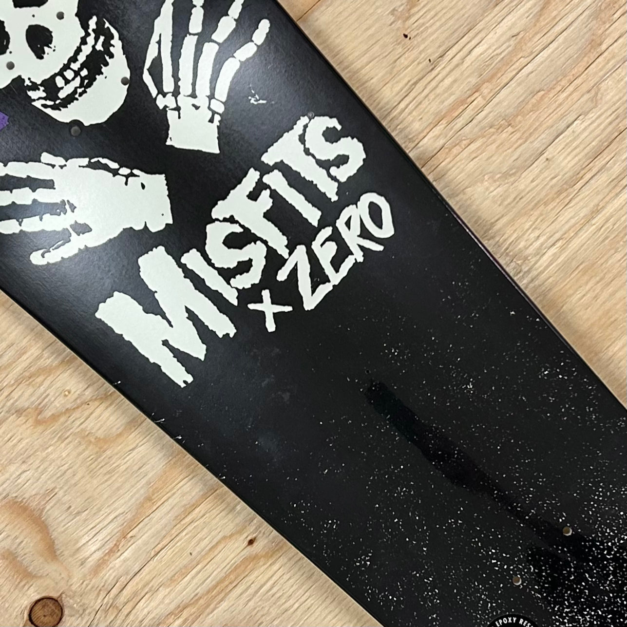 Zero - Misfits Fiend Coffin Mid GITD Deck 9.5"