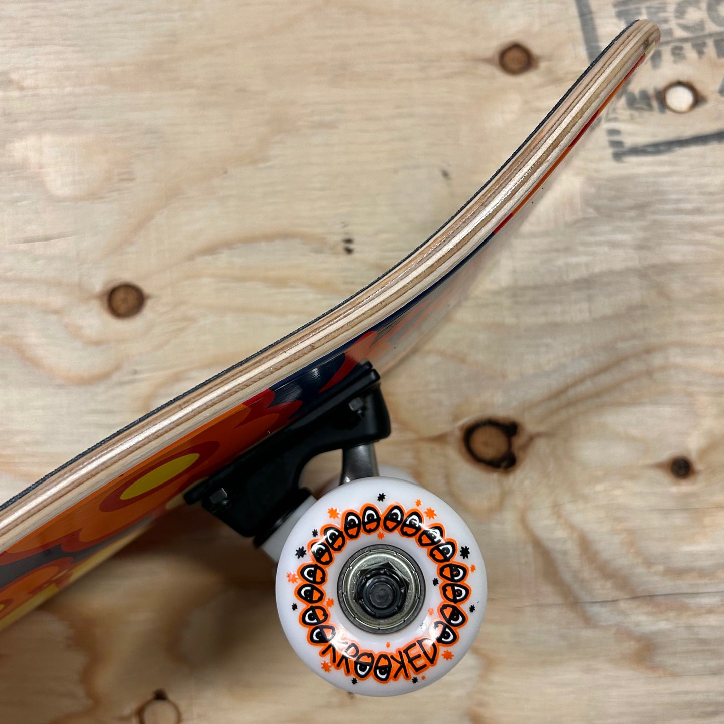 Krooked Skateboards - Shmoo Vibes Complete 7.3"