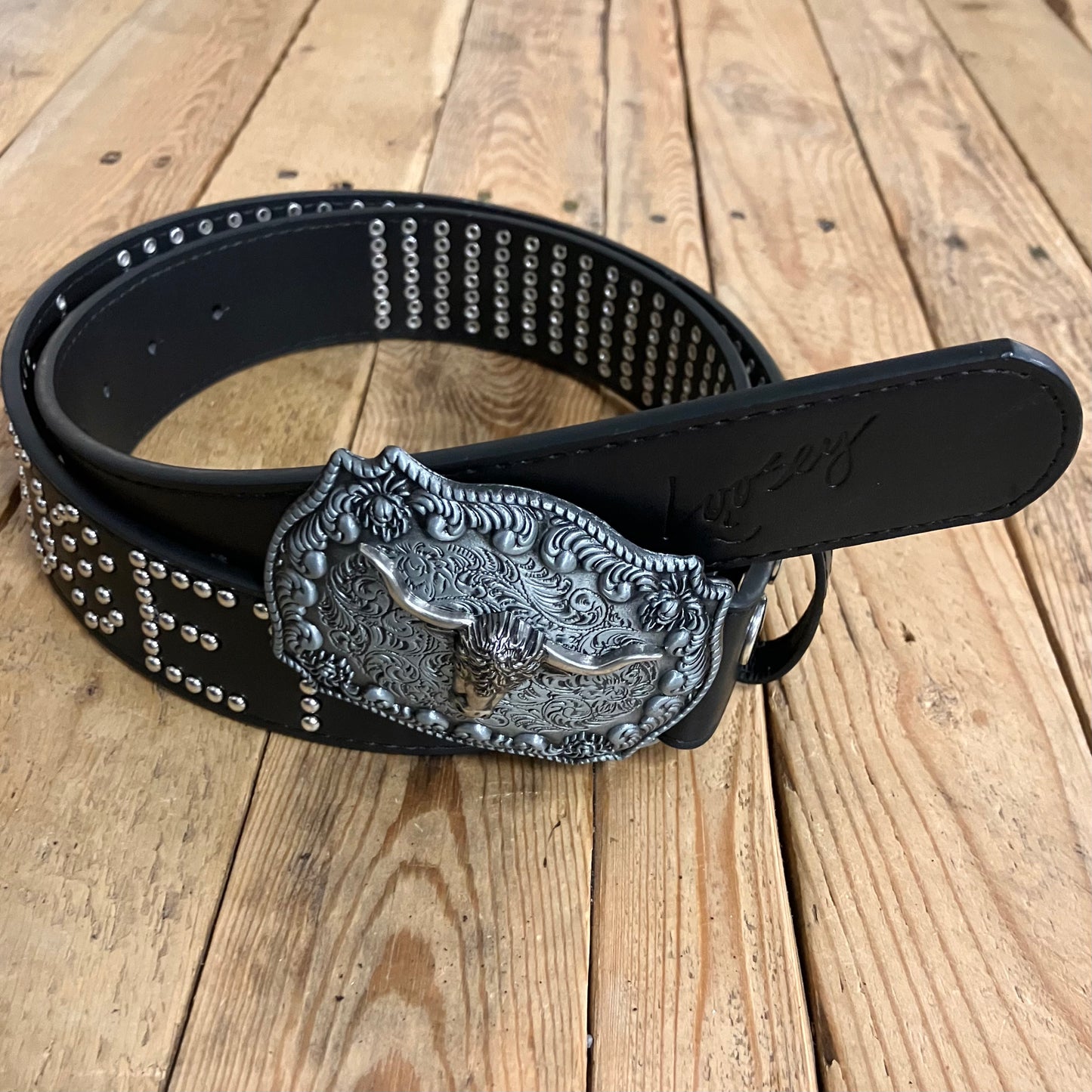 Loosey - Interchangeable Buckle Belt