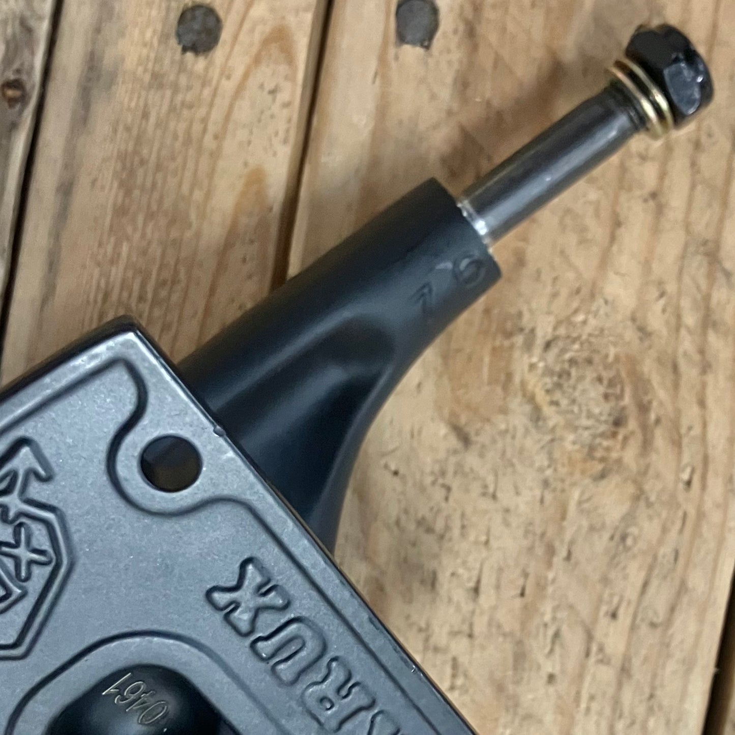 Krux - K5 Black Widow DLK Trucks 7.6