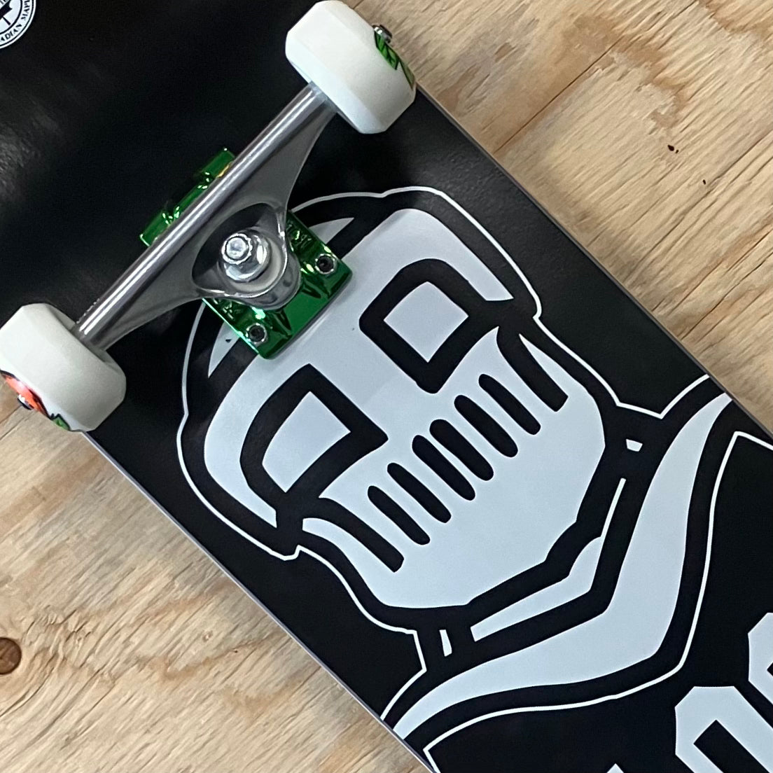 Skull Skates - Barge Blood Custom Complete 8.25"