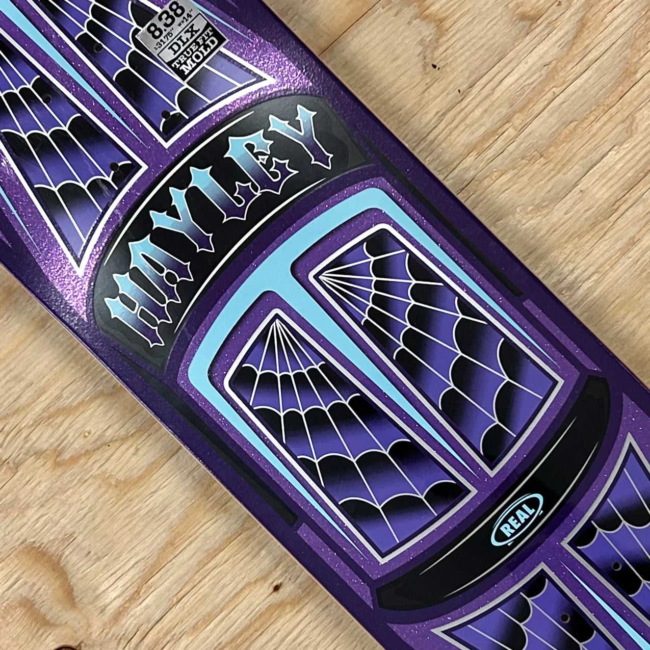 Real - Hayley Threadline Deck 8.38"
