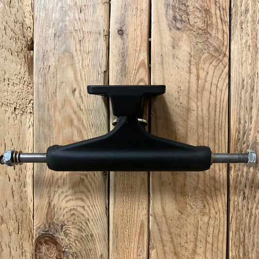 Independent Trucks - STG11 Blackout 129