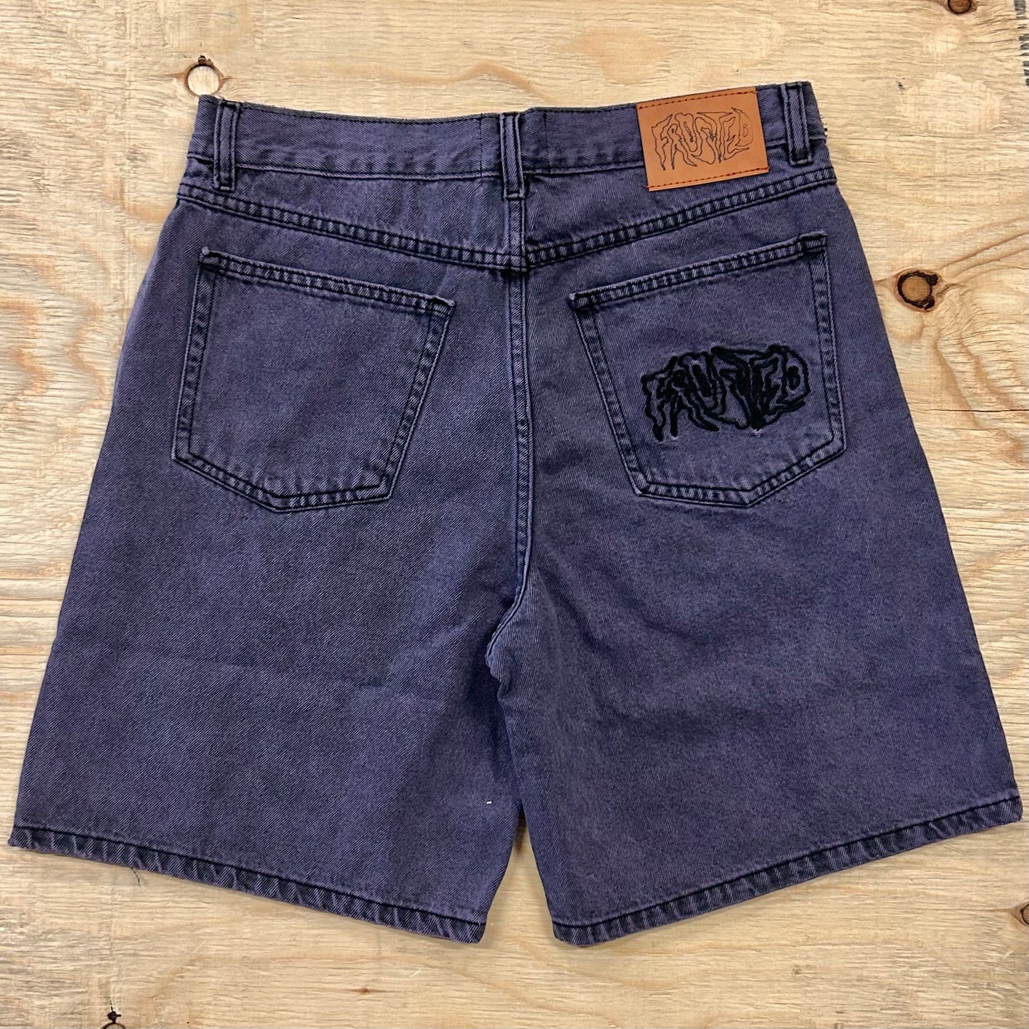 Frosted - Wavy Shorts