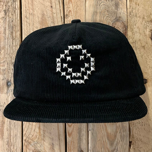 Loosey - Smiley Studded Hat