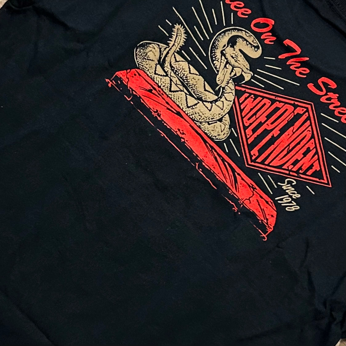 Independent Trucks - Snake Bite Youth Tee