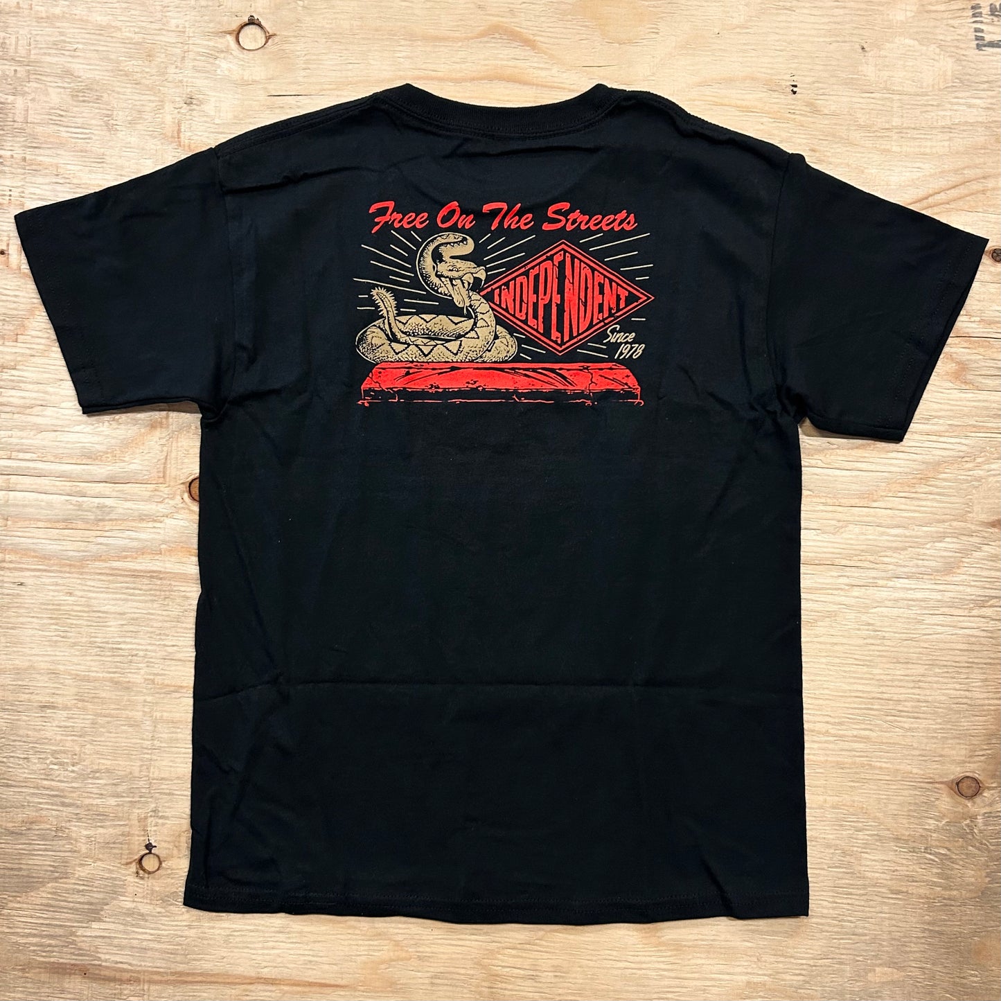 Independent Trucks - Snake Bite Youth Tee