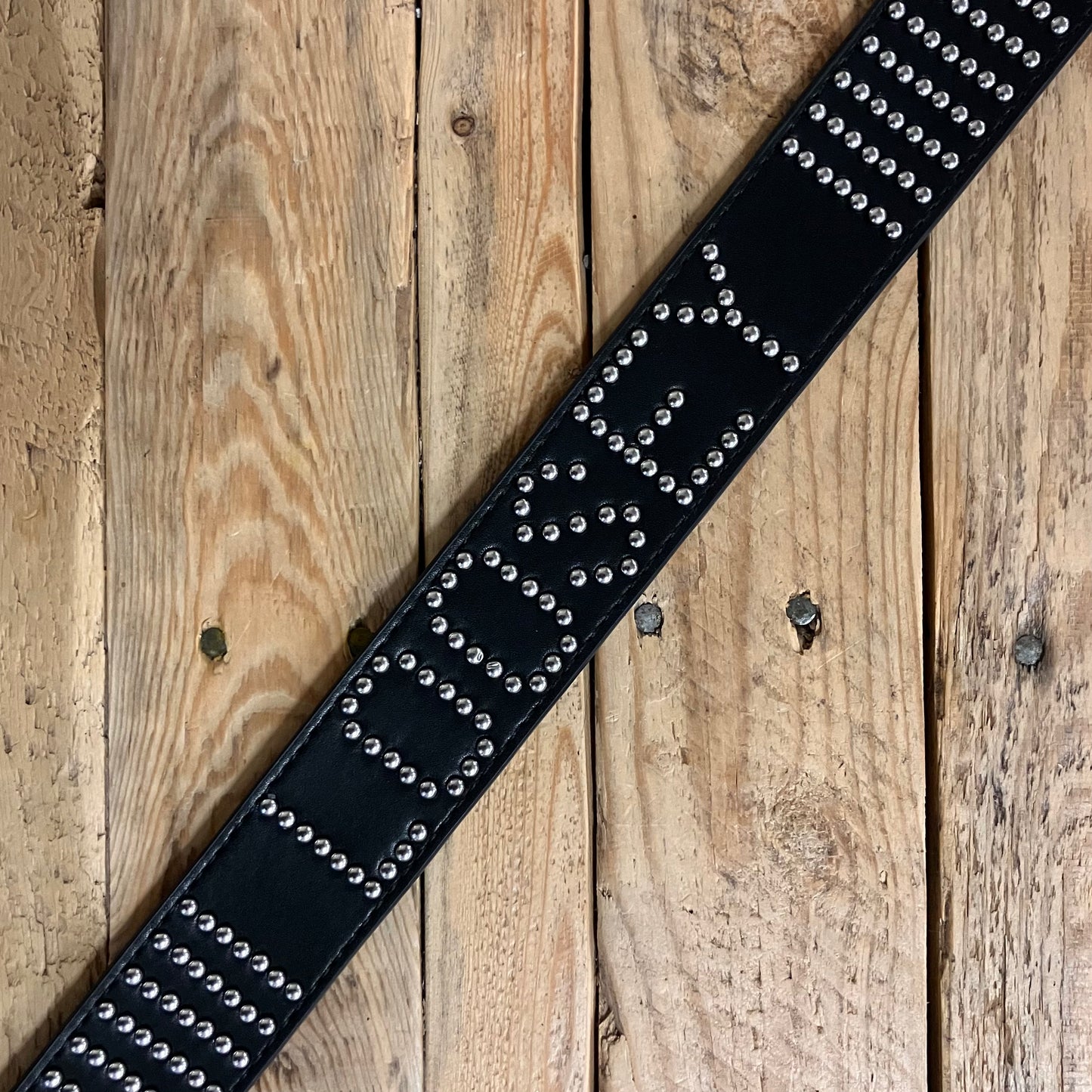 Loosey - Interchangeable Buckle Belt