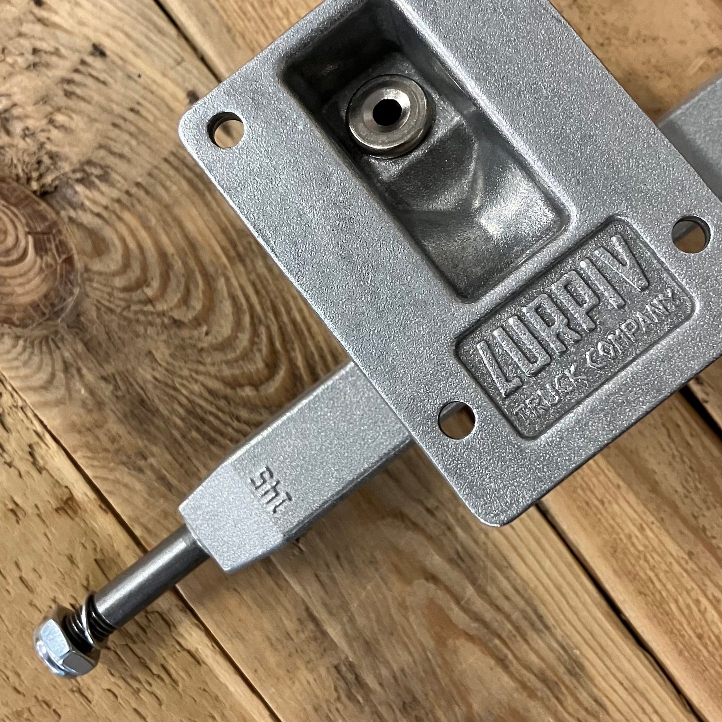 Lurpiv - Hollow Polished Trucks 145mm